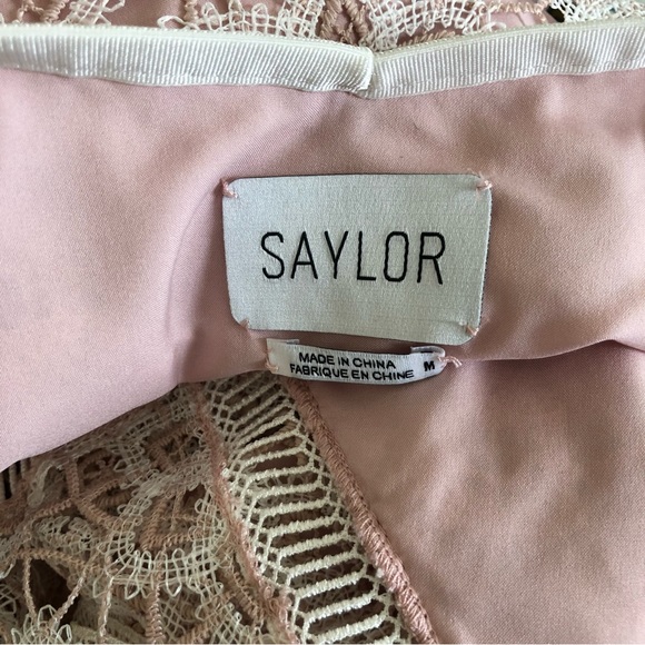 SAYLOR Pink Lace Dress M - Picture 5 of 5